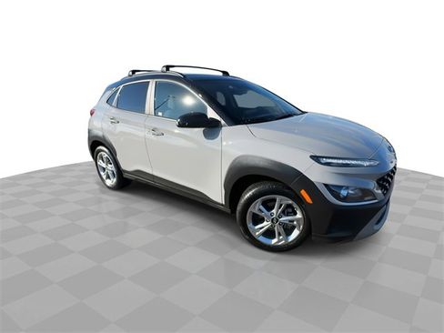 Used 2023 Hyundai Kona SEL image 2
