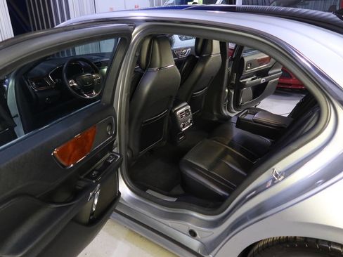 Used 2020 Lincoln Continental Reserve image 16