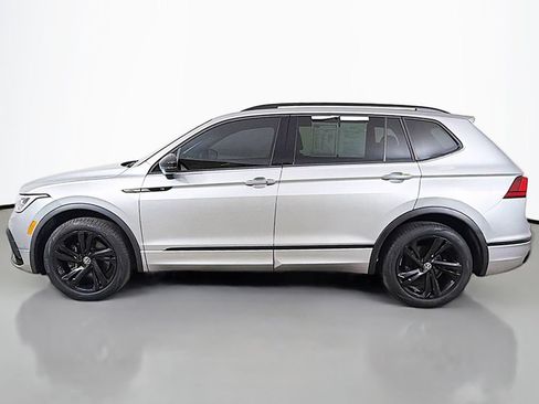 Used 2023 Volkswagen Tiguan SE R-Line FWD image 16