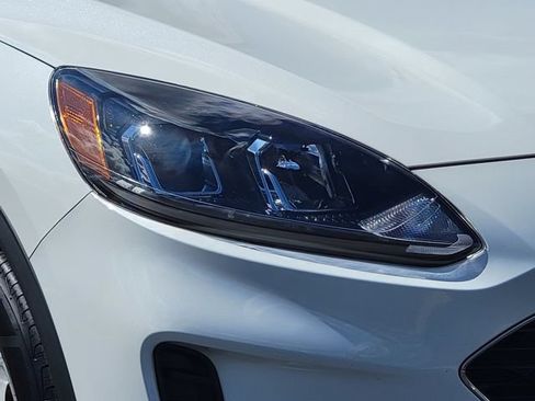 Certified 2022 Ford Escape SE FWD image 16
