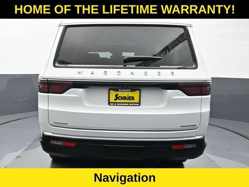 Used 2023 Jeep Wagoneer L Series III w/ Premium Group I AWD/4WD image 5
