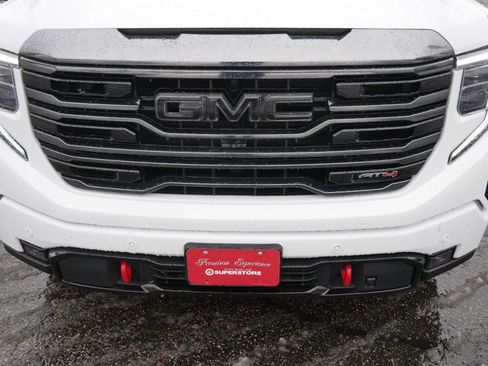 Used 2023 GMC Sierra 1500 AT4 w/ AT4 Premium Package image 9