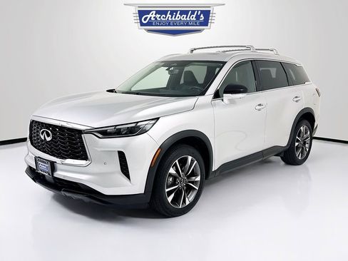 Used 2023 INFINITI QX60 Luxe image 3