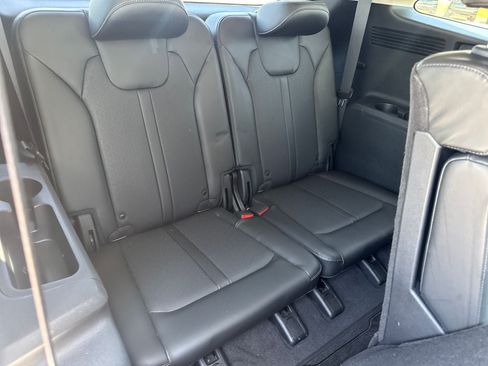 Used 2021 Kia Sorento S FWD image 14