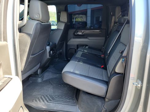 Used 2025 Chevrolet Silverado 2500 ZR2 w/ Technology Package AWD/4WD image 16