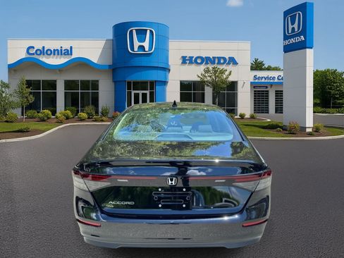 Used 2025 Honda Accord SE image 5