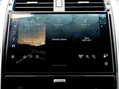 Certified 2025 Land Rover Discovery Dynamic SE AWD/4WD image 22