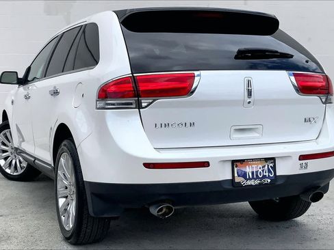 Used 2014 Lincoln MKX w/ Equipment Group 102A image 5