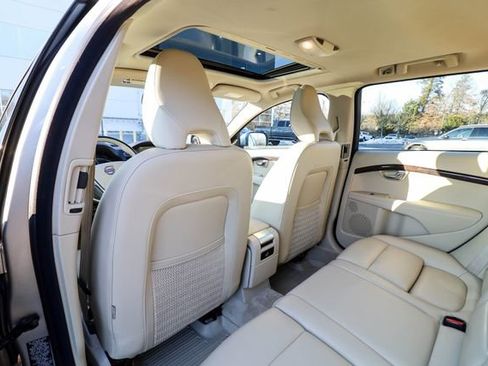 Used 2016 Volvo XC70 T5 Platinum image 38