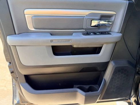 Used 2015 RAM 1500 Classic SLT w/ SLT Plus D←cor Group AWD/4WD image 14