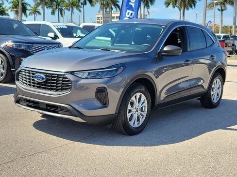 Certified 2024 Ford Escape Active w/ Tech Pack #1 image 3