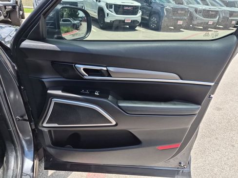 Used 2022 Kia Telluride LX FWD image 36