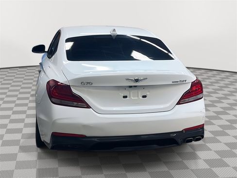Used 2021 Genesis G70 2.0T image 4