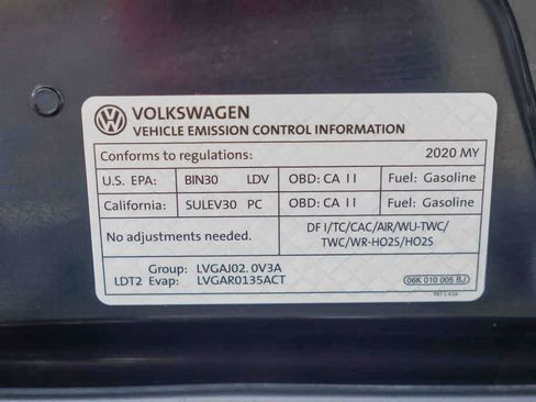 Used 2020 Volkswagen Tiguan SE R-Line FWD image 27