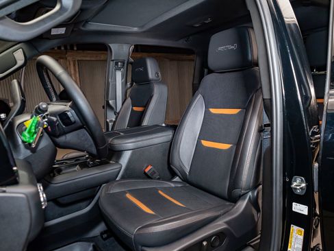 Used 2025 GMC Sierra 2500 AT4 w/ AT4 Premium Plus Package image 24