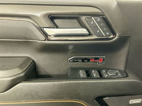 Used 2023 GMC Sierra 1500 AT4 image 11