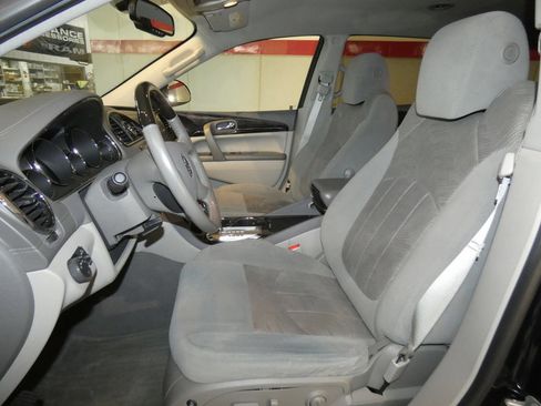Used 2017 Buick Enclave Convenience image 9