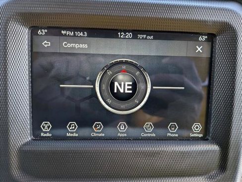 Used 2022 Jeep Gladiator Willys image 13