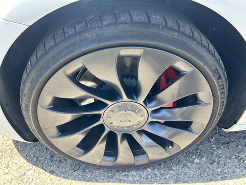 Used 2023 Tesla Model 3 Performance AWD/4WD image 9