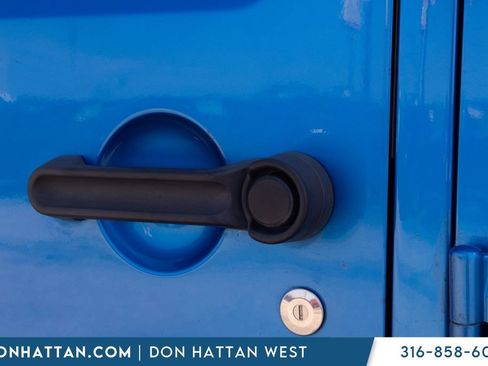 Used 2015 Jeep Wrangler Unlimited Rubicon AWD/4WD image 25