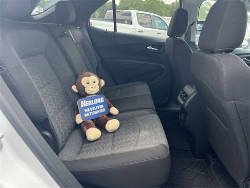 Used 2022 Chevrolet Equinox LT image 24