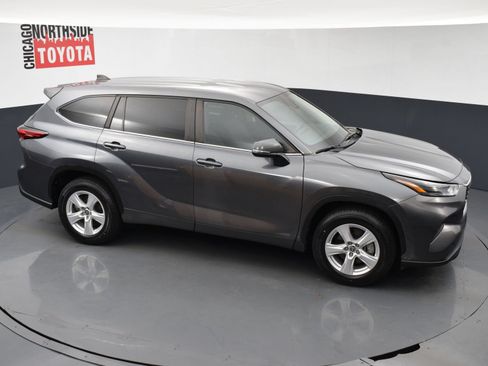 Used 2023 Toyota Highlander L FWD image 22