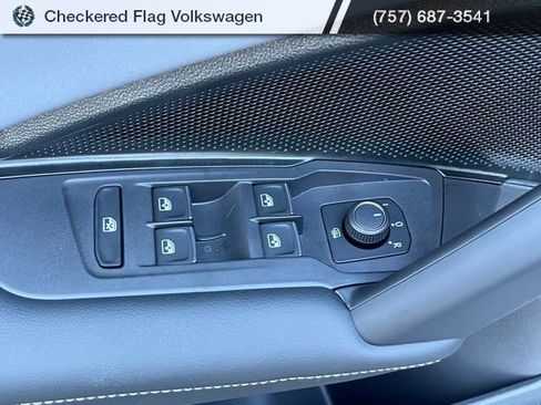 New 2026 Volkswagen Tiguan SE R-Line image 17