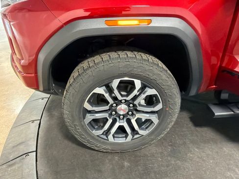 Certified 2024 GMC Canyon AT4 AWD/4WD image 36