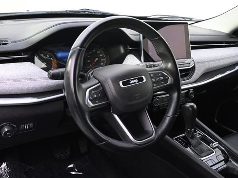 Used 2022 Jeep Compass Latitude AWD/4WD image 11