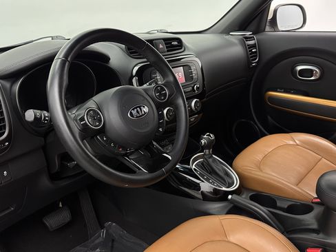 Used 2016 Kia Soul ! w/ Umber Package 1 FWD image 8