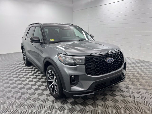 Used 2026 Ford Explorer ST-Line AWD/4WD image 1