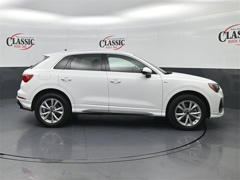 Used 2021 Audi Q3 2.0T Premium w/ Convenience Package image 6