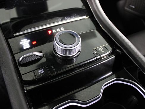 Used 2023 Jeep Grand Cherokee 4WD 4xe w/ Luxury Tech Group II image 13