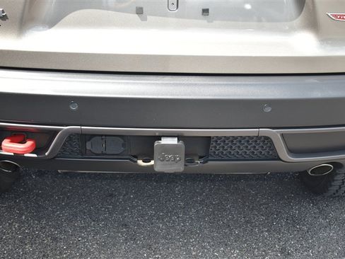 Used 2021 Jeep Cherokee Trailhawk w/ Trailer Tow Group AWD/4WD image 7