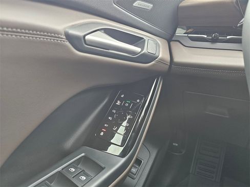 Used 2025 Audi Q6 e-tron Prestige w/ 20" Wheel Package image 26