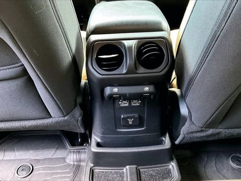 Used 2023 Jeep Wrangler Unlimited w/ Sun & Screen Package AWD/4WD image 16