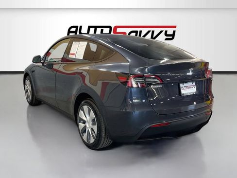 Used 2024 Tesla Model Y Long Range AWD/4WD image 5