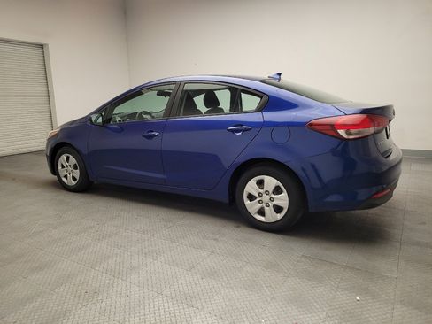 Used 2017 Kia Forte LX FWD image 3