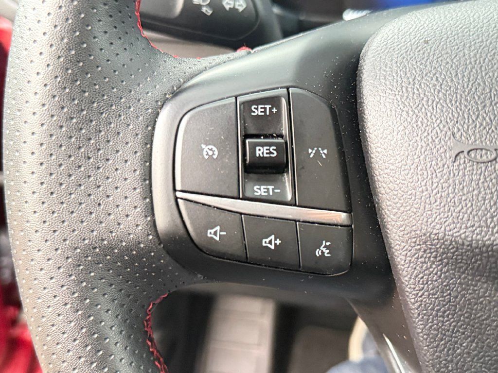 Used 2025 Ford Escape ST-Line FWD image 14