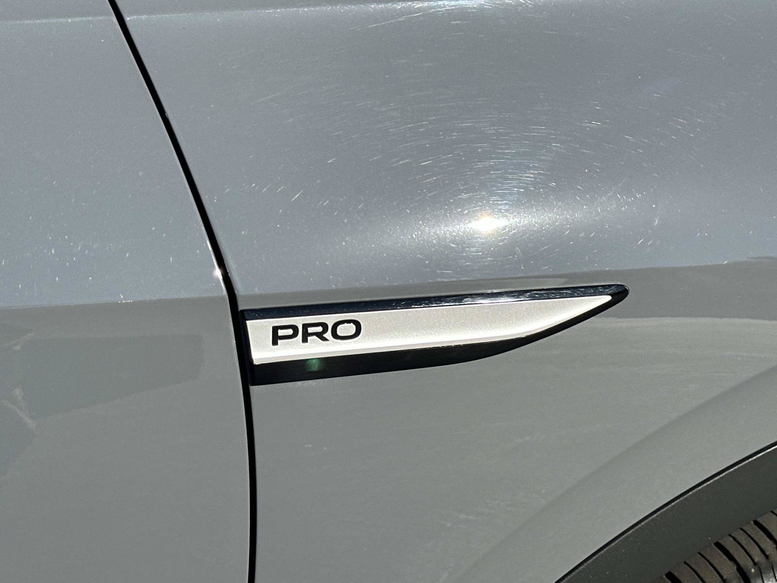 Certified 2023 Volkswagen ID.4 Pro RWD image 30