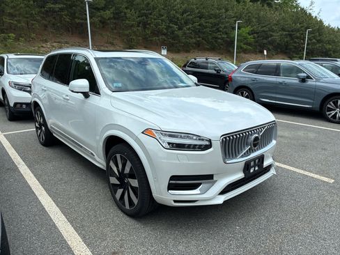 Used 2024 Volvo XC90 T8 Plus w/ Protection Package Premier AWD/4WD image 2