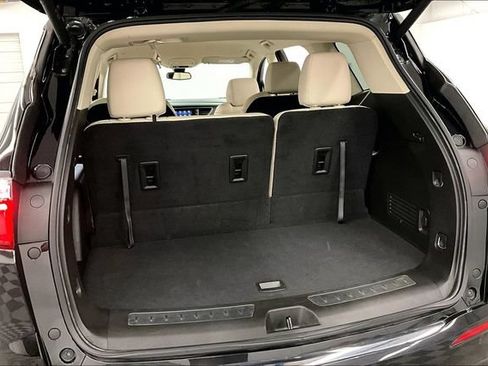 Used 2023 Buick Enclave Essence w/ Sport Touring Edition FWD image 38