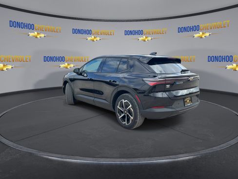 New 2026 Chevrolet Equinox EV LT image 9