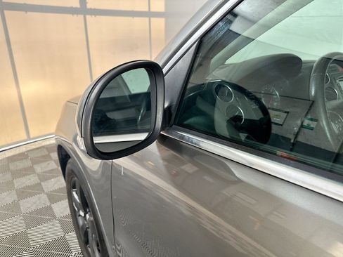 Used 2010 Volkswagen Tiguan S FWD image 10