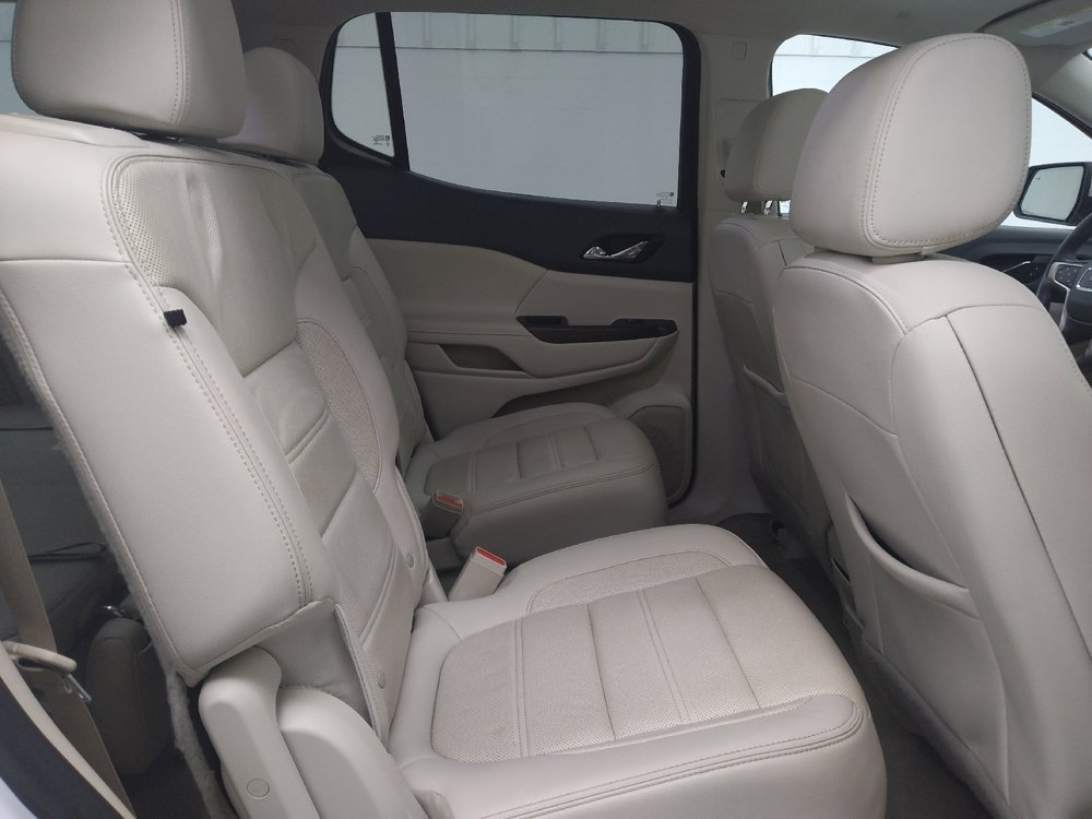 Used 2020 GMC Acadia Denali w/ Technology Package FWD image 19