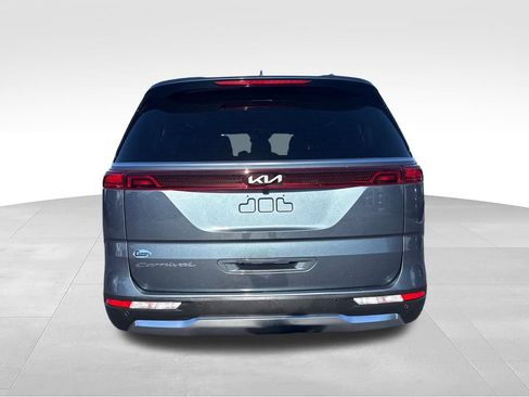 Used 2022 Kia Carnival SX FWD image 4