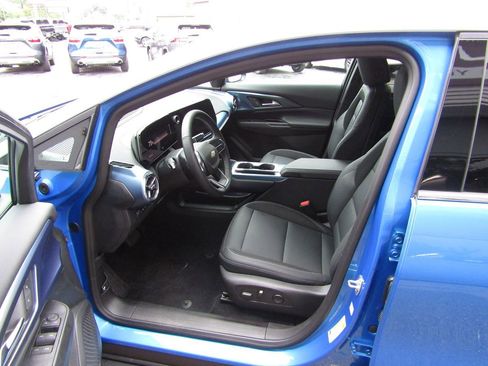 Used 2024 Chevrolet Equinox EV LT image 4