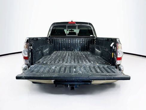 Used 2014 Toyota Tacoma PreRunner w/ SR5 Package RWD image 20