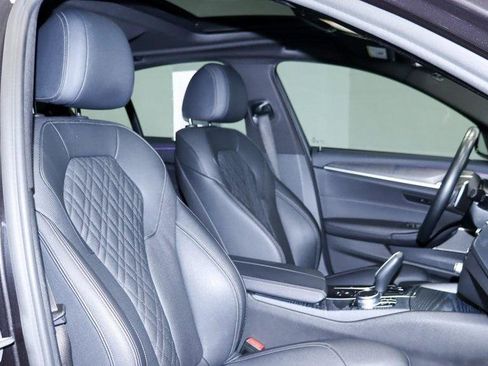 Used 2022 BMW 530i xDrive w/ Premium Package image 20