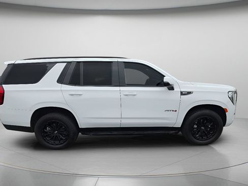 Used 2023 GMC Yukon AT4 AWD/4WD image 8
